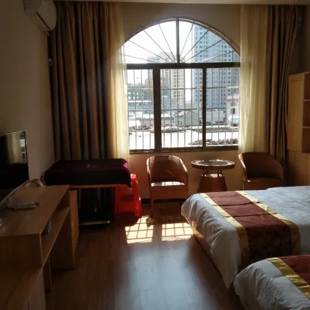 Dushan Zhonghui Business Hotel