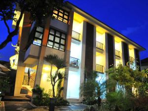 Sandat Hotel Legian