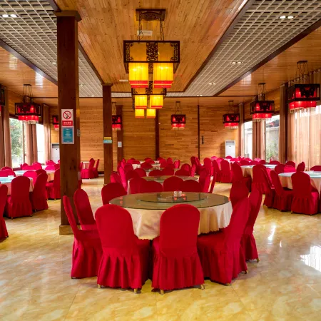 Longmen Manor