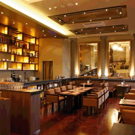 Ritz Plaza Hotel
