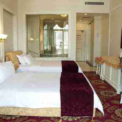 New Sun International Hotel Rooms