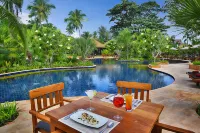 Mali Resort Sunrise Beach Koh Lipe - Uima-altaat