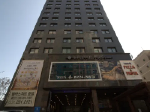 โฮเทล เวลลา สวีท ซูวอน โรงแรมในซูว็อน