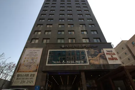 Vella Suite Hotel Отели рядом с достопримечательностью «Кёнггиский университет Сувон Кампус»