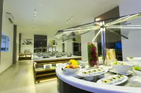 Aliya Resort and Spa - Thema Collection - breakfast