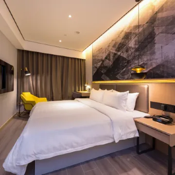 Wanhe Zhizhen Hotel (Shanghai Sun Moonlight Dapuqiao Subway Station) Отели рядом с достопримечательностью «Тяньцзыфан»