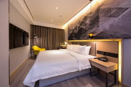 Wanhe Zhizhen Hotel (Shanghai Sun Moonlight Dapuqiao Subway Station) Отели рядом с достопримечательностью «Shanghai Arts and Crafts Museum»