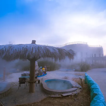 Bazhou Lanyue Manor Hot Spring Hotel