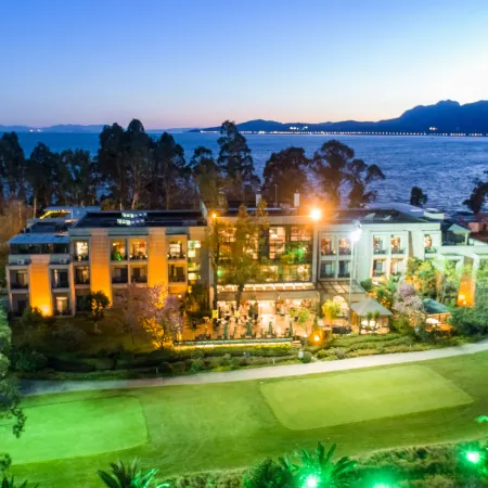 Lakeview Hotel