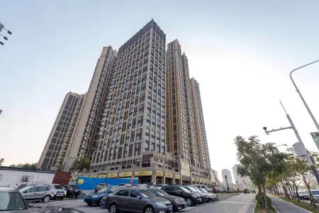 Western Theme Holiday Apartment Hotel (Shenzhen Bantian Metro Station)