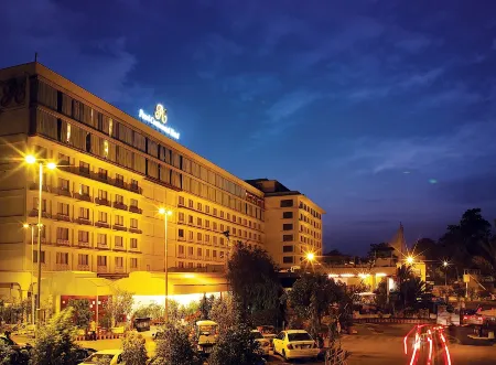 Pearl Continental Hotel, Lahore Отели рядом с достопримечательностью «Зоопарк Лахор»