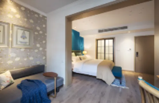 So Deep Shuanglin Inn