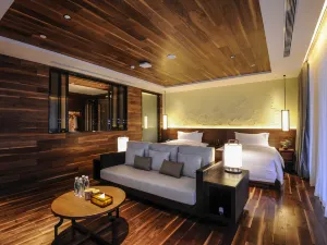 Jinshuo Holiday Hotel
