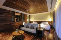 Jinshuo Holiday Hotel