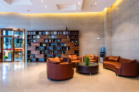 Huike Hotel Отели рядом с достопримечательностью «Yangsha Lake Colorful Flower Field»