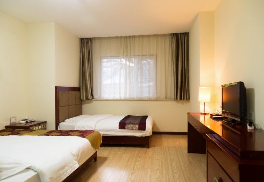 Chengde Shengqiao Hotel (Mountain Resort) Hotel Overview