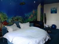 济南摩登主题公寓 - 蓝色海洋圆床房