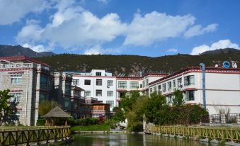 Pingcuo Kangsang Zangbo Garden Hotel