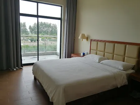 Capistrano Hotel Отели рядом с достопримечательностью «Jinhu Water Forest Scenic Area RV Campground»