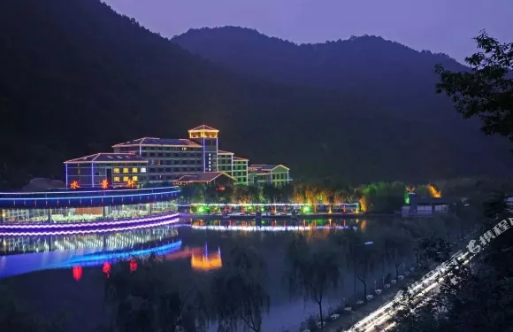 重渡溝水景大酒店