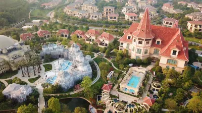 Dongman You + Hot Spring Holiday Apartment (Hengda Quandu) Hotels near Evergrande Five Nations Hot Spring Town