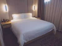吉安廲枫酒店 - 雅致大床房