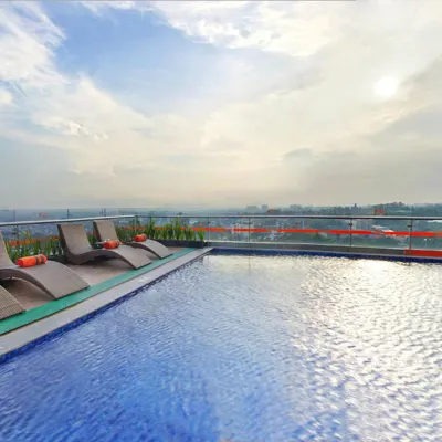 Harris Hotel & Conventions Ciumbuleuit - Bandung Hotels near Tjendana Bistro