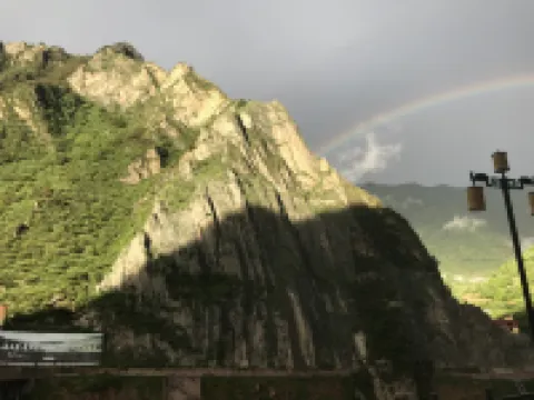 雅江康巴漢子大酒店 雅江酒店