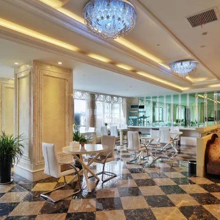 Shuiyue Qinghua New Concept Hotel