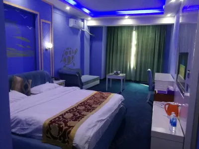 Nanzhang Huatian Business Hotel Отели рядом с достопримечательностью «Южный Тулунг»