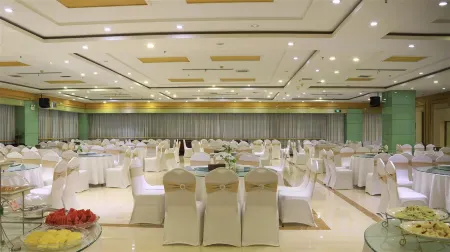 Jinmeng Hotel Отели рядом с достопримечательностью «Liuku»