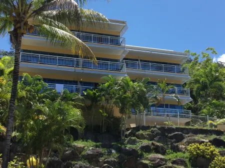 Coral Sea Vista Apartments Отели в г. Эрли-Бич
