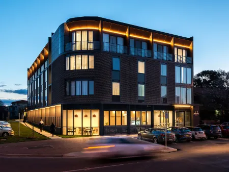 Abode Kingston Отели рядом с достопримечательностью «Canberra Baptist Church»