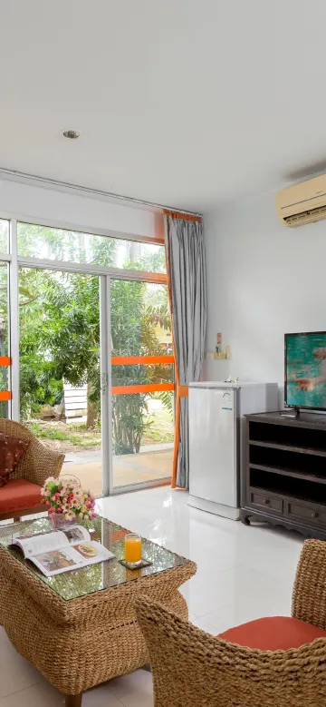 ห้องสวีทแบบหนึ่งห้องนอนพร้อมวิวสวน