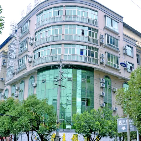 E Lian Theme Hotel
