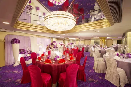 Regal Oriental Hotel Отели рядом с достопримечательностью «Цзюлун»