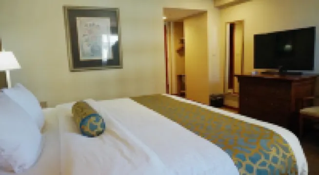 Best Western Queens Court Hotels near Citi Field