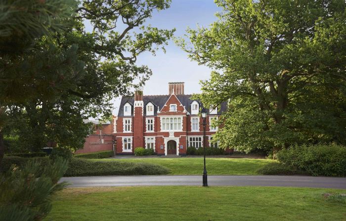 DoubleTree by Hilton St. Anne's Manor