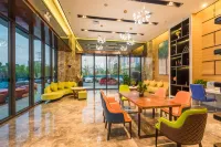 Xinxili International Hotel (Yulin Wanda Garden Expo Park Branch)