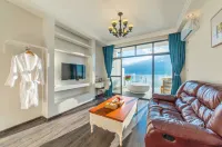 Zhenmei Holiday Hostel (Dali Erhai Cliff Lake View) Восточная часть живописной местности озера Эрхай: отели