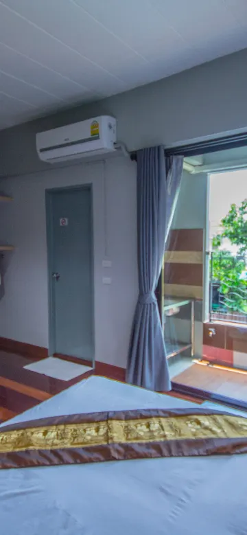 ห้องเตียงควีนไซส์มาตรฐานพร้อมวิวสวน-ปลอดบุหรี่