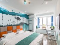 重庆优伽公寓 - 彩绘大床房