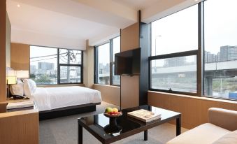 Sfeel Designer Hotel (Chengdu South Railway Station Branch)