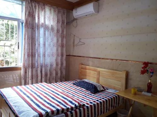 Guanghan Sunflower Youth Hostel - 2-Star