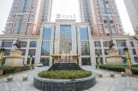 Yueju Hotel (Xinyang High-speed Railway East Station Daxin Plaza) Hotels near Jinding Scenic Area