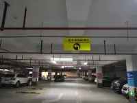 Changzhou Luxotel International Hotel - parking
