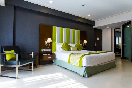 Platinum Grand Отели рядом с достопримечательностью «Sigma IT Institute»