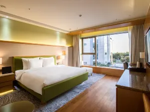 Baymond Hotel