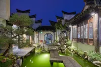 Shanghai Yudal Lishe (Xinchang Ancient Town Wildlife Park) Hotels near Pudong Characteristic Agricultural Products Wholesale Direct Marketing Center