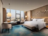 Ramada Plaza by Wyndham Xiangyang Xiangzhou Hotels in Xiangyang